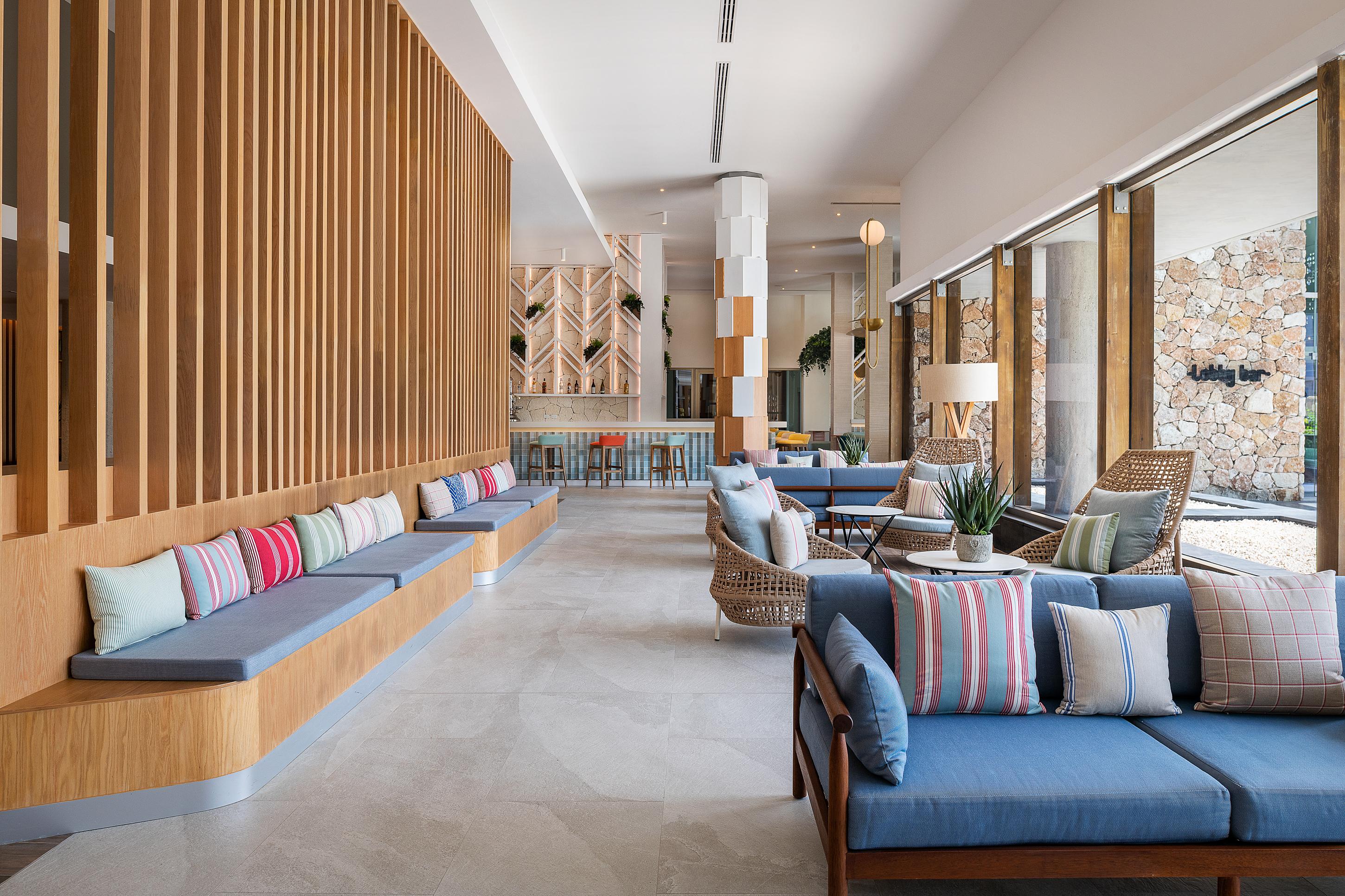 Catalonia Grand Costa Mujeres All Suites & Spa Канкун Экстерьер фото The lobby at the hotel