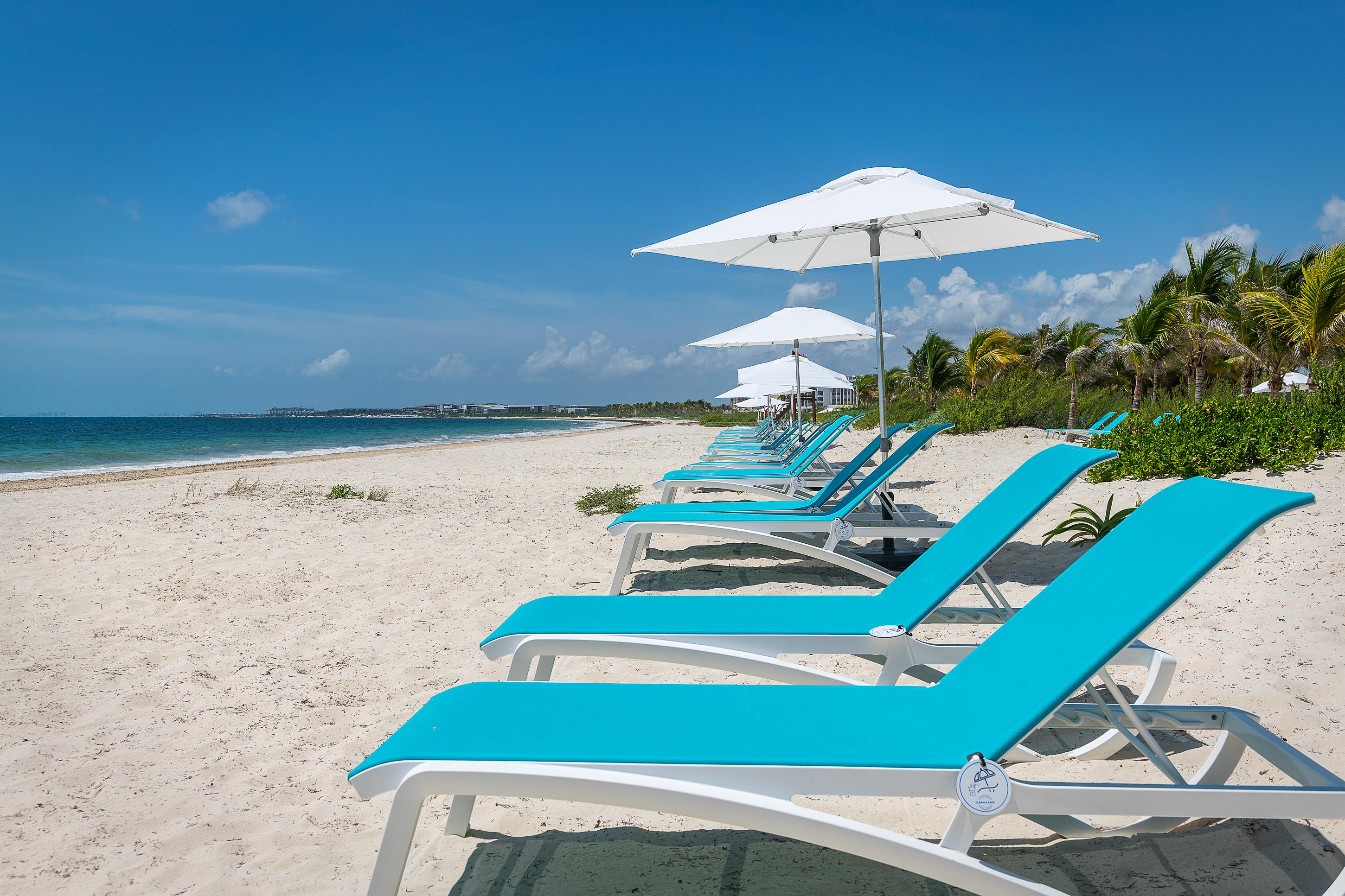 Catalonia Grand Costa Mujeres All Suites & Spa Канкун Экстерьер фото Beach at the Atlantis Paradise Island